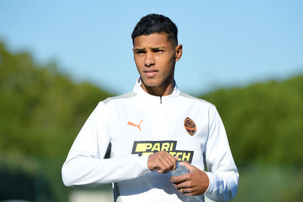 Валенсія не втрачає інтерес до Вінісіуса Тобіаса! Чому?